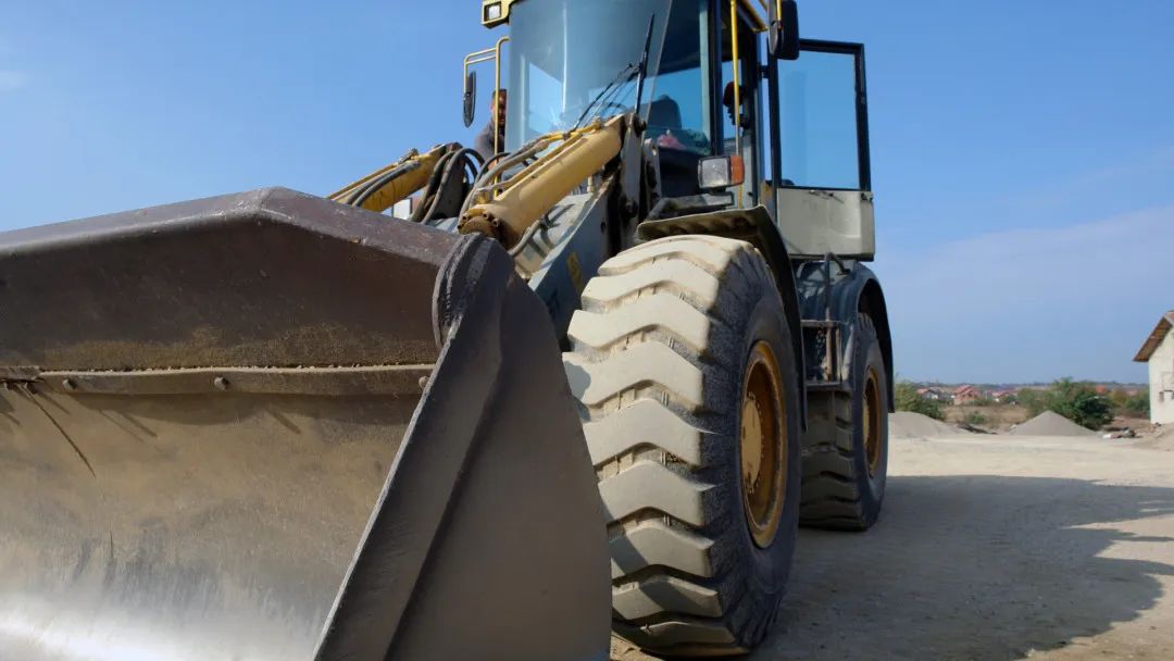 Hyperscan智能光學(xué)追蹤3D掃描儀穩(wěn)控大場(chǎng)面，賦能工程機(jī)械軍團(tuán)